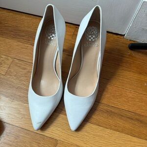 NWT Vince Camuto White Almond Toe Pumps Heels Stiletto Size 9.5 Elegant